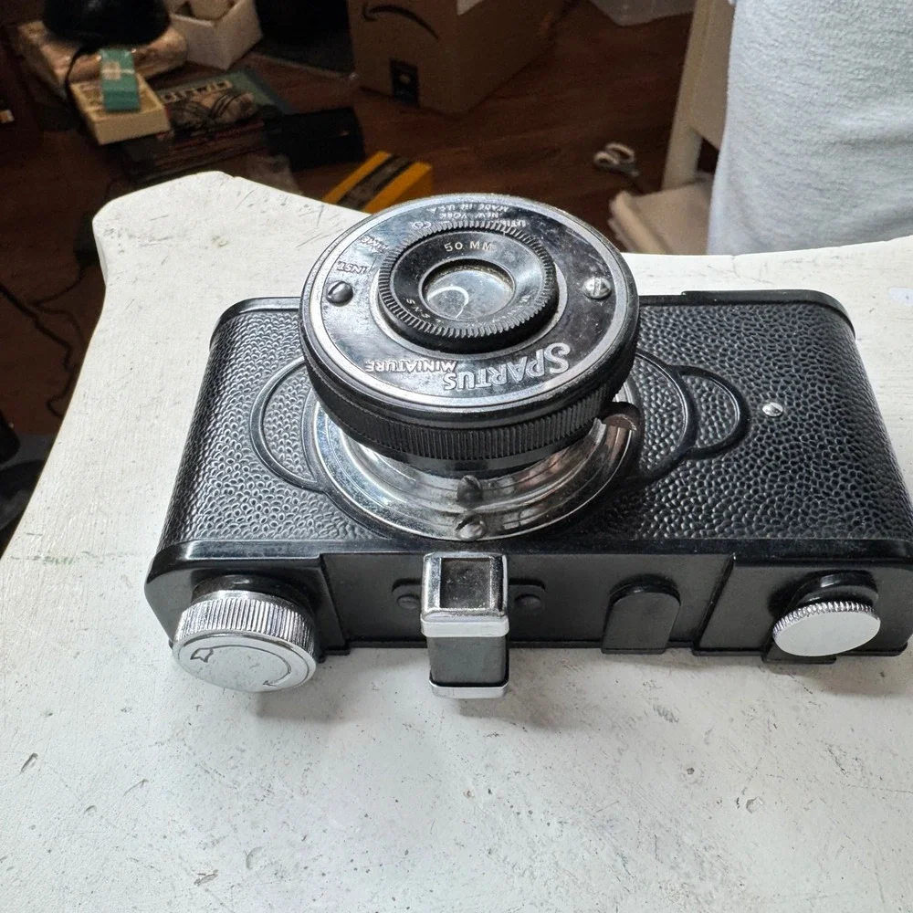 Vintage Spartus Miniature Camera Utility Mfg Co. 50mm Lens Collectible‎ Decor